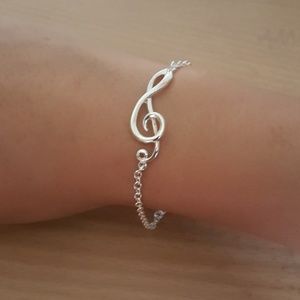NWT Silver Treble Clef Clasp Bracelet